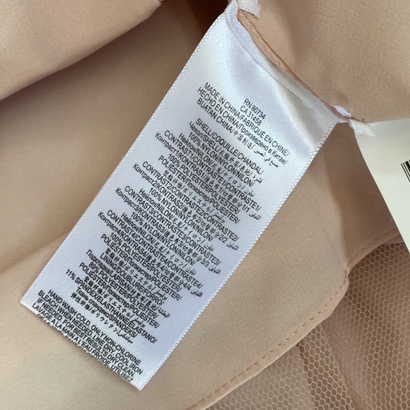 BCBGMAXAZRIA Lilah cocktail dress bare blush pink lace strapless dress. Size 6 - Picture 6 of 6